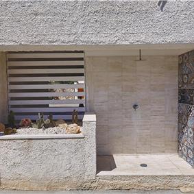 3 bedroom villa with pool, Alcamo, sleeps 5-6